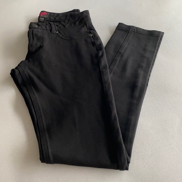 Black jeggings with gunmetal hardware - Picture 1 of 2